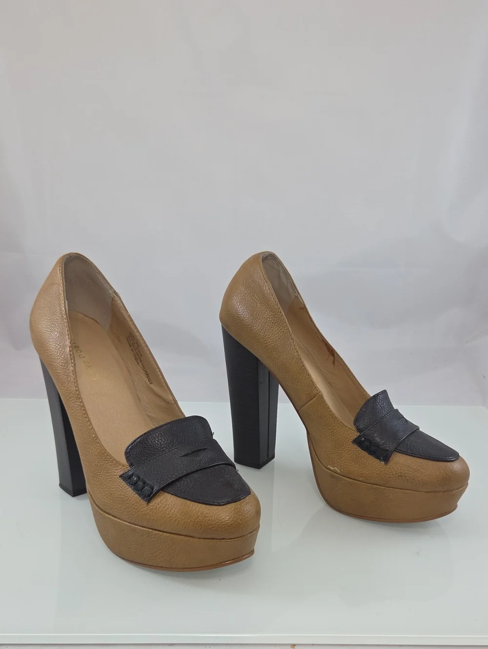 Marco Santi Platform Loafer Pumps with Black Accents Size 8